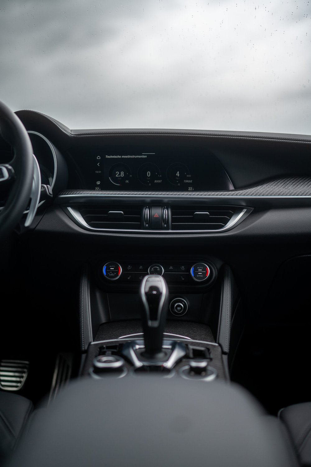 Alfa Romeo Stelvio Quadrifoglio Interior