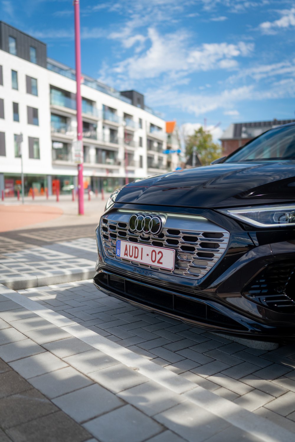 2023 Audi Q8 e-tron Front