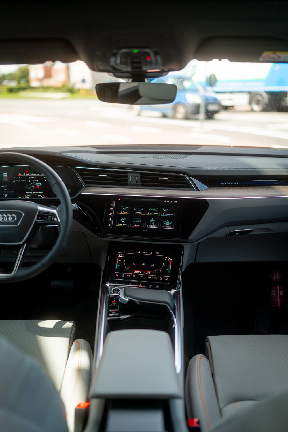 2023 Audi Q8 e-tron Interior