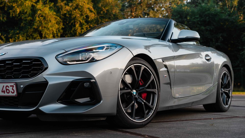 2023 BMW Z4 M40i Front Wheel