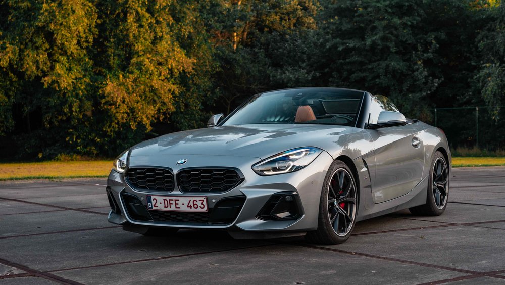 2023 BMW Z4 M40i Front 3/4