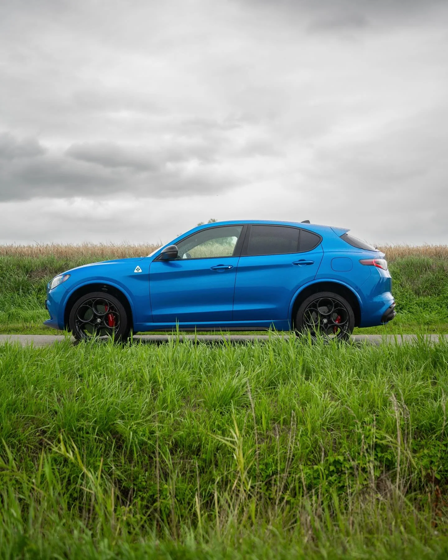 2023 Stelvio Quadrifoglio - Review (Link in bio) 🇮🇹 

#alfaromeo #alfaromeostelvio #stelvioquadrifoglio #quadrifoglio #alfaromeoquadrifoglio #stelvio #italiancar #italiancars