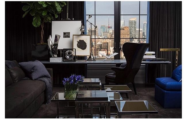 L I V A B L E  l u x u r y |

A home workspace should be designed around 𝕪𝕠𝕦 &mdash; 
Find what inspires and energizes your work  f l o w ⚡️ ...this design is one of my personal favorites &mdash;

Rich moody colors and layers of luxurious finishes