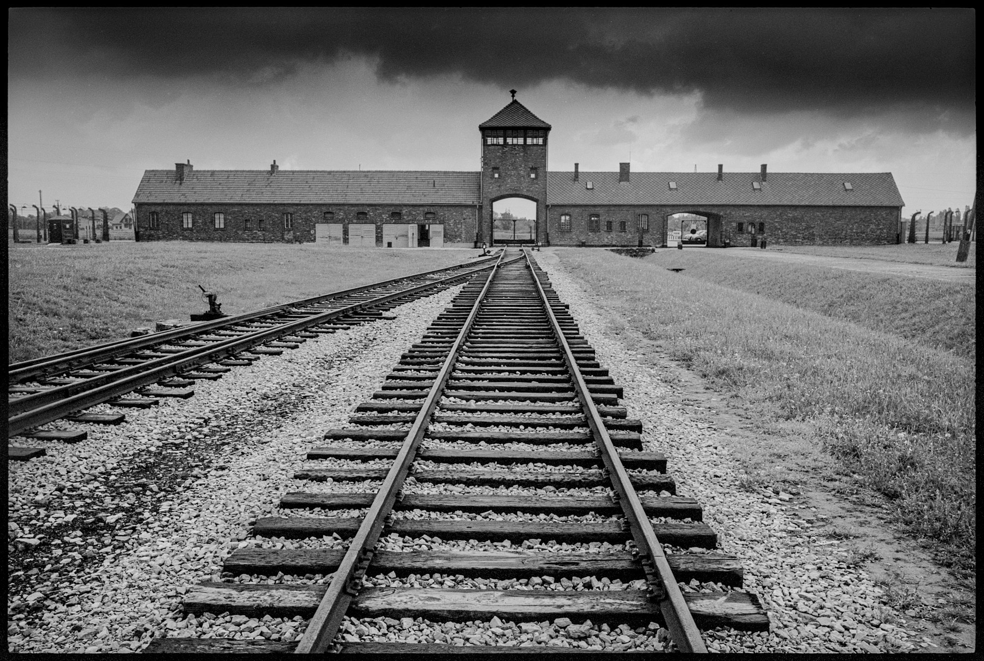 02-Day Trips to Hell-Auschwitz Birkenau-10-22.jpg