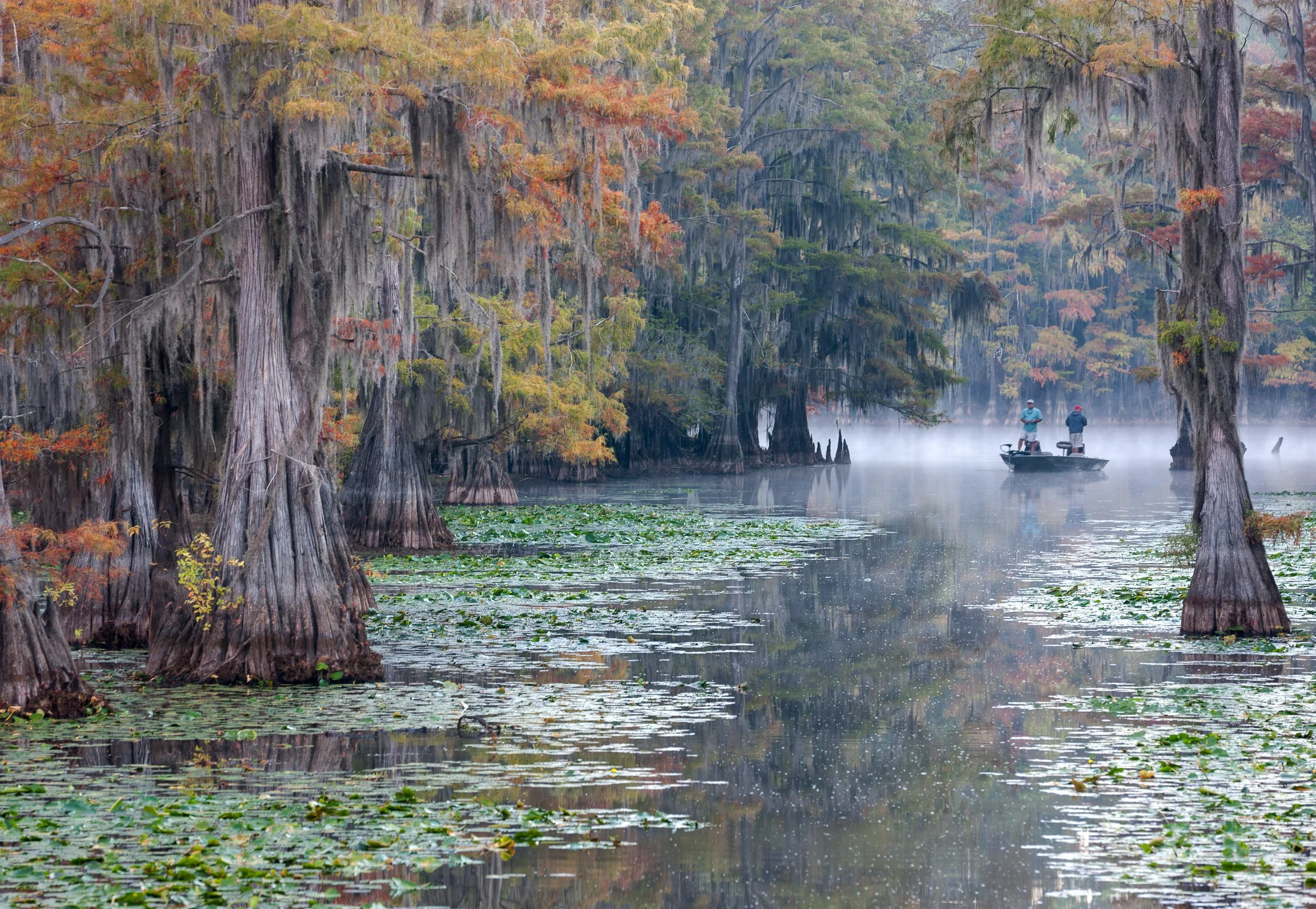 Fishermen on Mill Pond    L10-0016