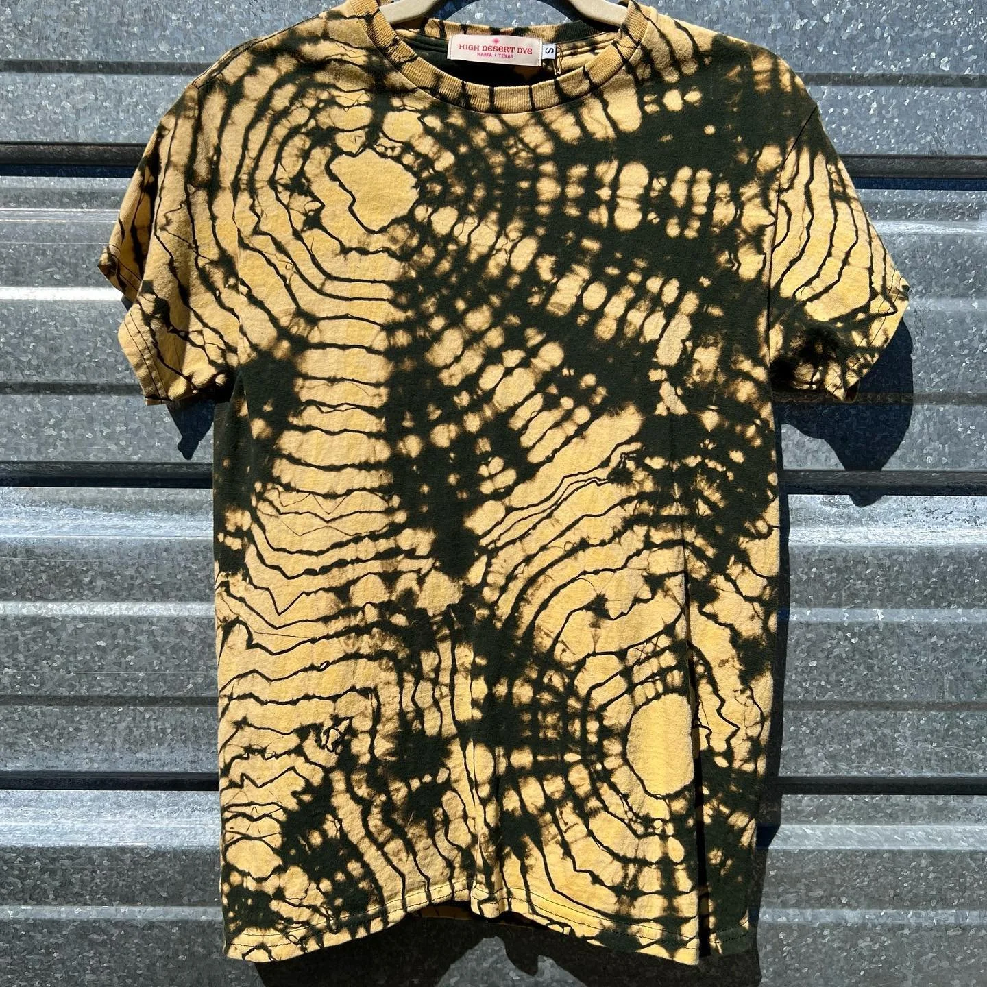 Edit: SOLD. Hi! I&rsquo;m selling a couple of shirts here on Instagram! This is a 100% cotton, adult small. #reversetiedye