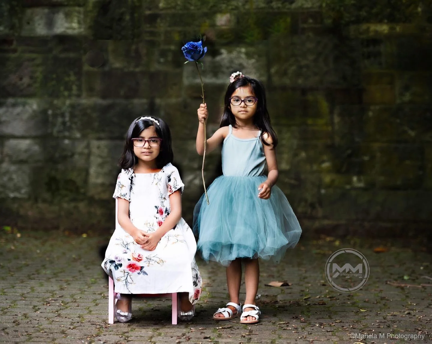 Cousins love 💕 &hellip; a beautiful family portrait moment.