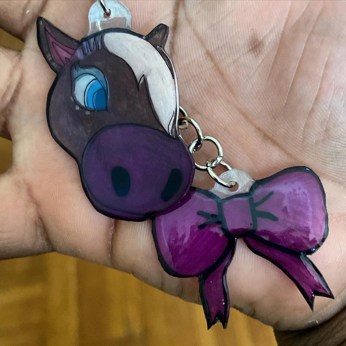💥❤️AiK Update❤️💥
🗣🌺Swag Aquired🌺🗣

Look at this glorious item!! My keys should be so blessed and happy! Thank you so much @zombieglamcrossing !!! I love it!! (I also got some earrings, but they are a gift for someone!) the packaging, the person