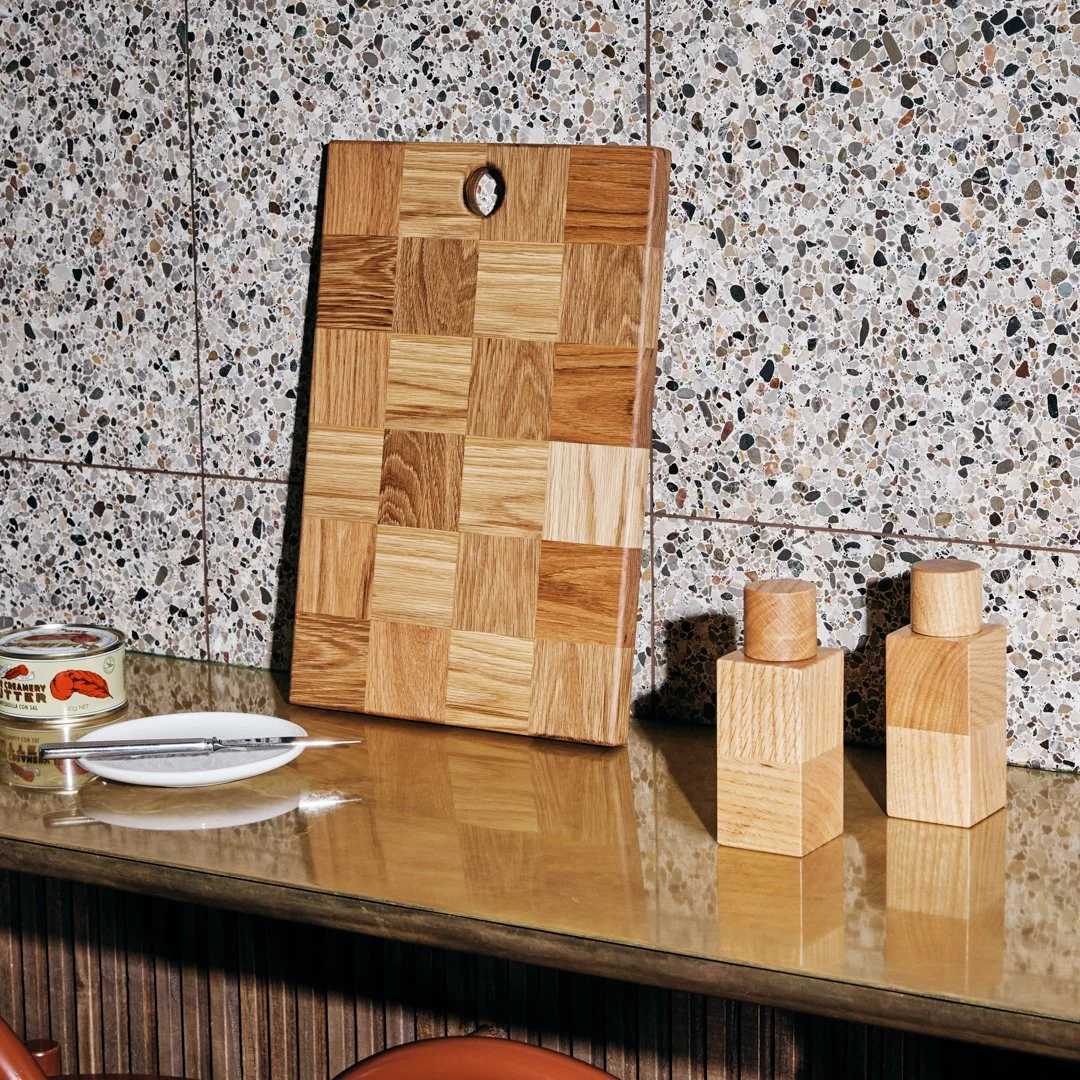 Alternating Oak check Board and grinders standing.jpg