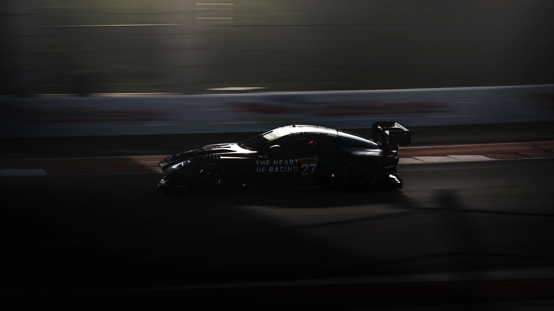 Aston-3.jpg