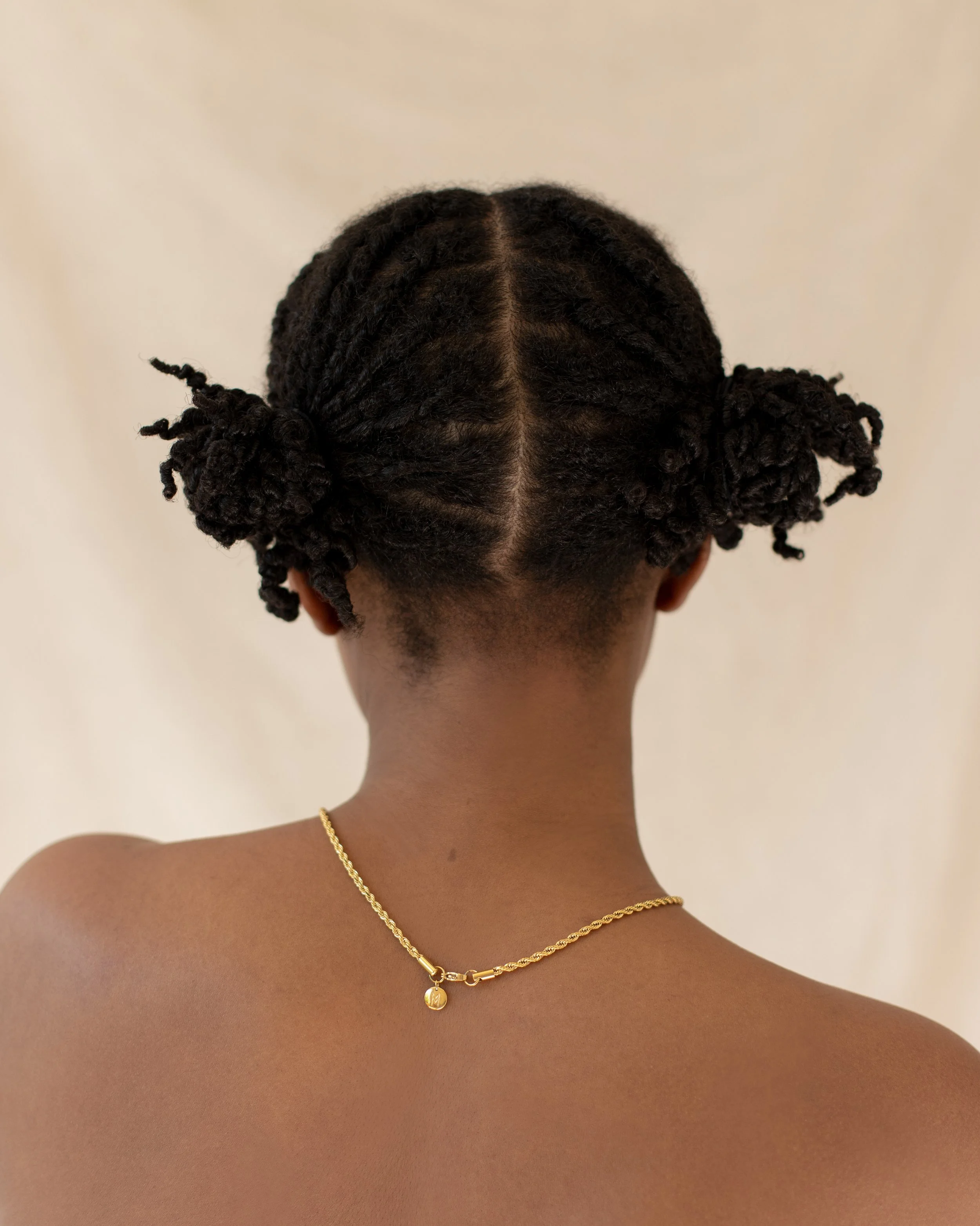 Maison Miru x Amanda Louis