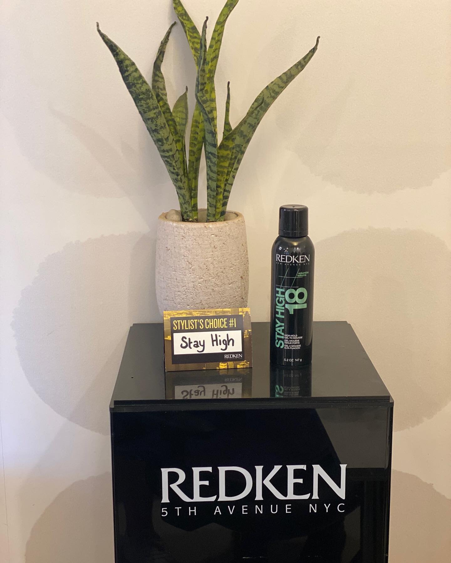 ⭐️Spotlight Product ⭐️
&bull;Redken Stay High 18&bull;
Stay High 18 is a volumising strong hold gel-mousse that adds volume and life to your hair! It helps to create styles such as; high pony tails and smooth blow dries. It has a long lasting lift, m