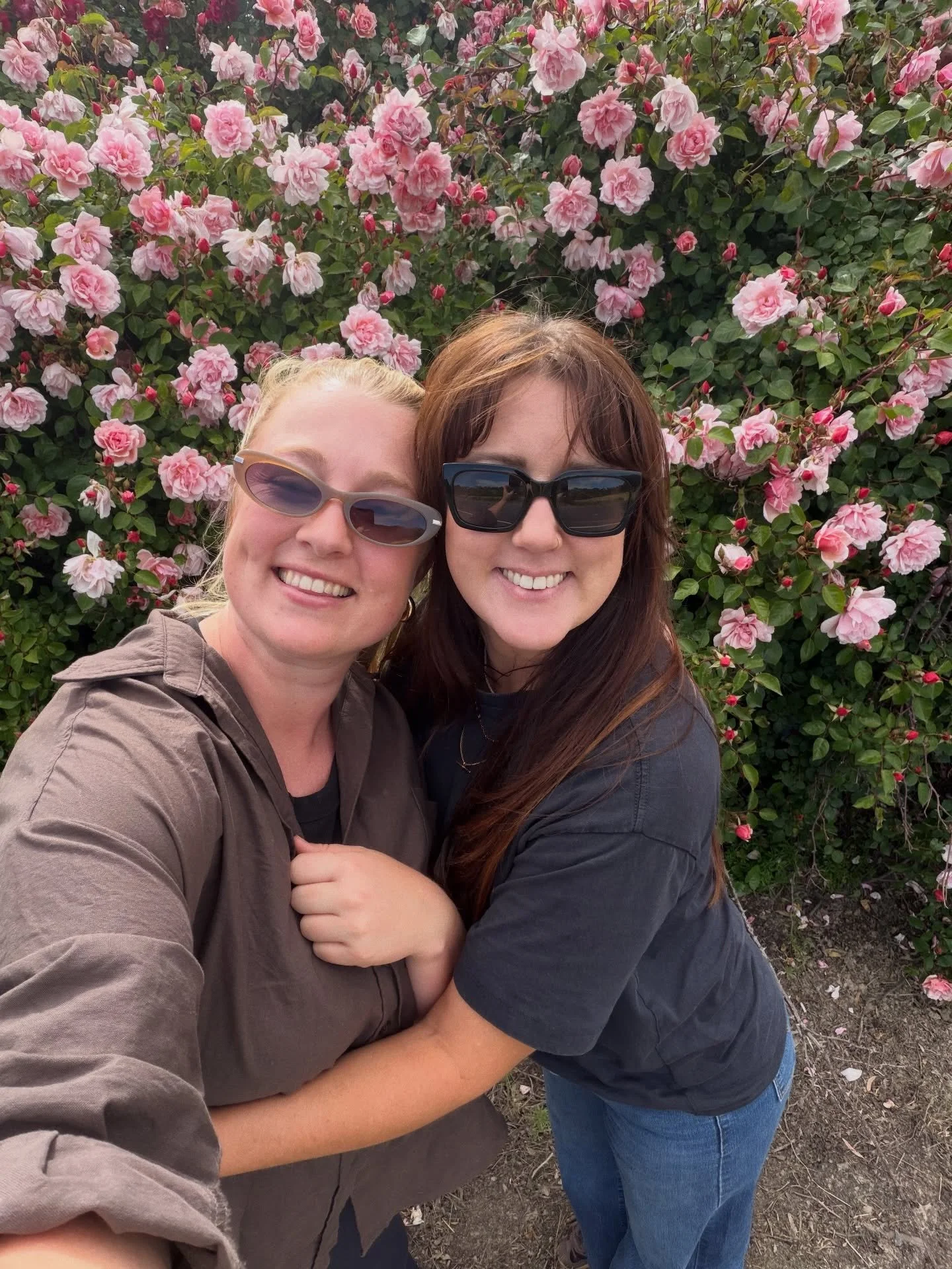 Barossa Valley, Adelaide Hills and McLaren Vale things pt. 1 🫶🏻🍷

Barossa highlights (in no photo order)
1. @tscharkewines - incredible tasting experience with Elona and Hannah there. We bought bottles!
2. @1918bistroandgrill - delicious lamb, oli