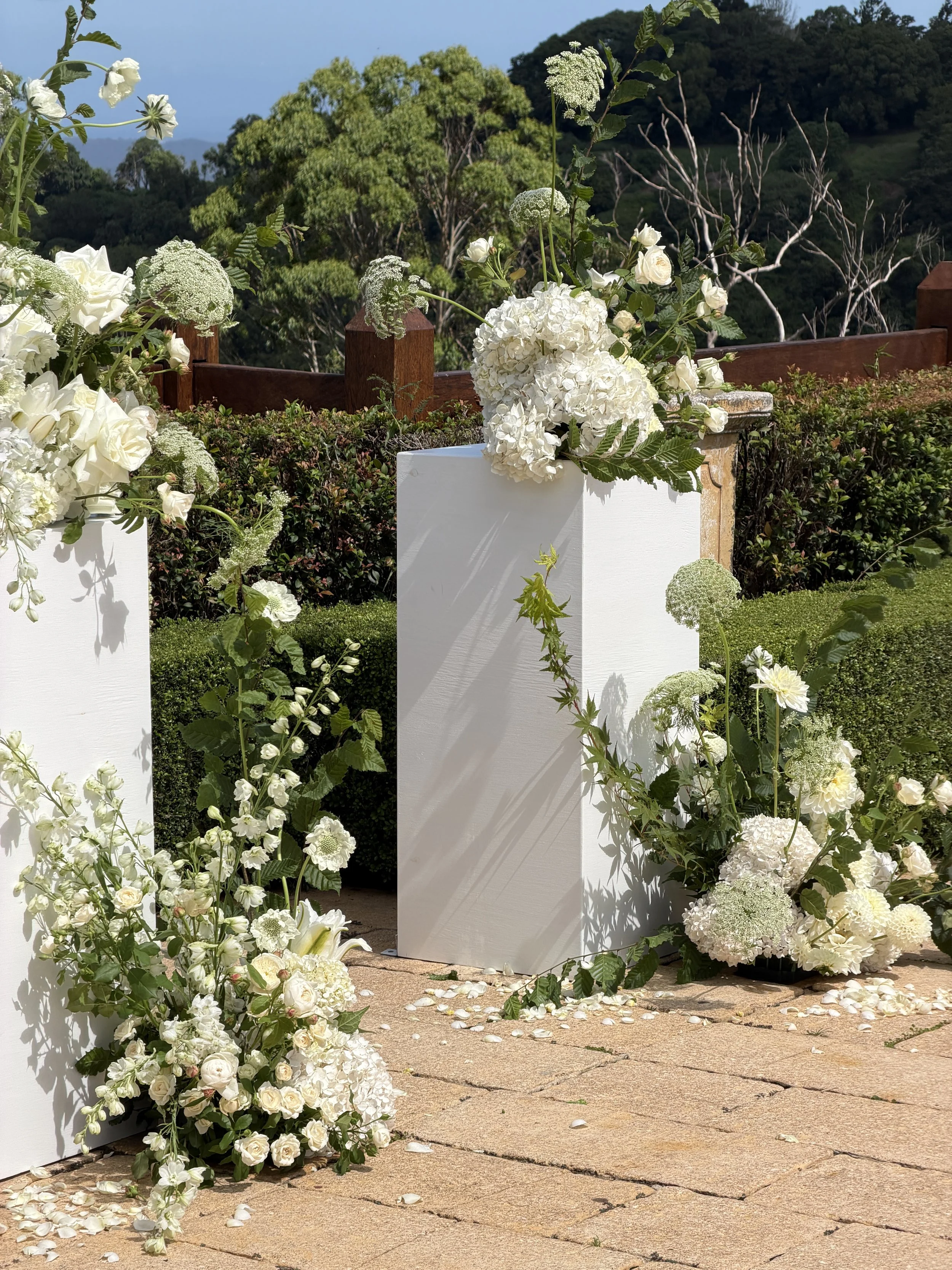 Modern White wedding bouquet, white anthurium bouquet, white hydrangea, pearl details, white wedding flowers, Poesia Studio, Sunshine Coast Wedding Florist, Byron Bay Wedding Florist, Ravensbourne Wedding Florist, Noosa Wedding Florist, Maleny Weddin