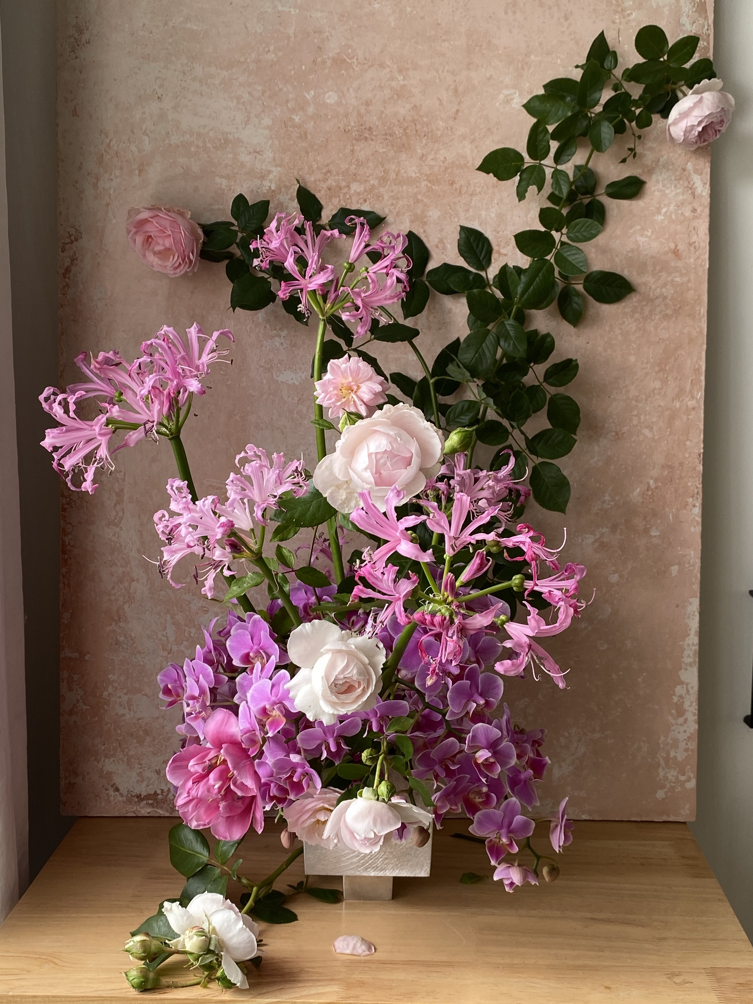 Poesia Studio, Floral Design, modern floral design, floral design studio, Maleny Wedding Florist, Noosa Wedding Florist, Byron Bay Wedding Florist, Ravensbourne Wedding Florist, Toowoomba Wedding Florist