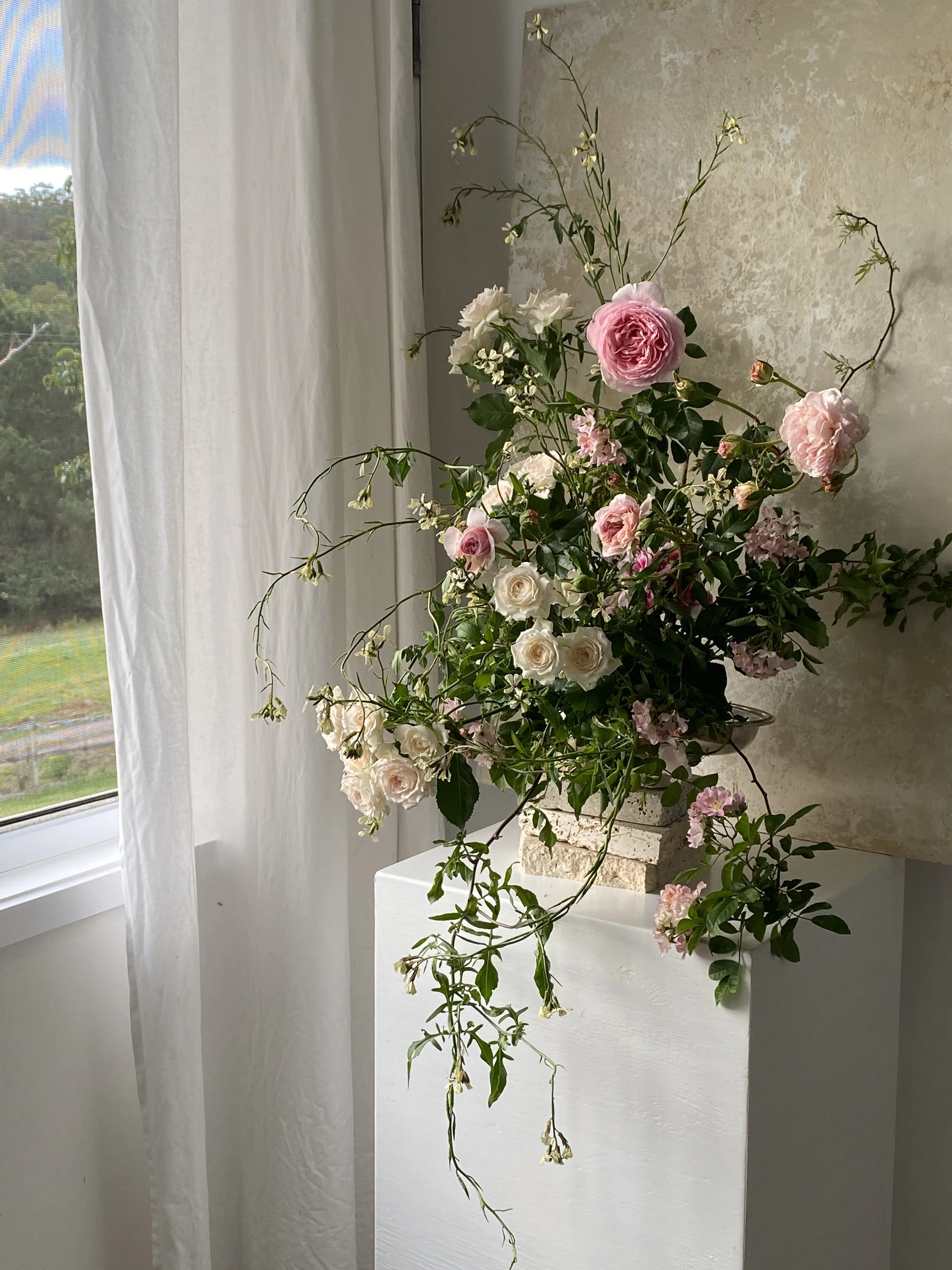 Poesia Studio, Floral Design, modern floral design, floral design studio, Maleny Wedding Florist, Noosa Wedding Florist, Byron Bay Wedding Florist, Ravensbourne Wedding Florist, Toowoomba Wedding Florist, Garden Roses, Garden rose wedding flowers, ro