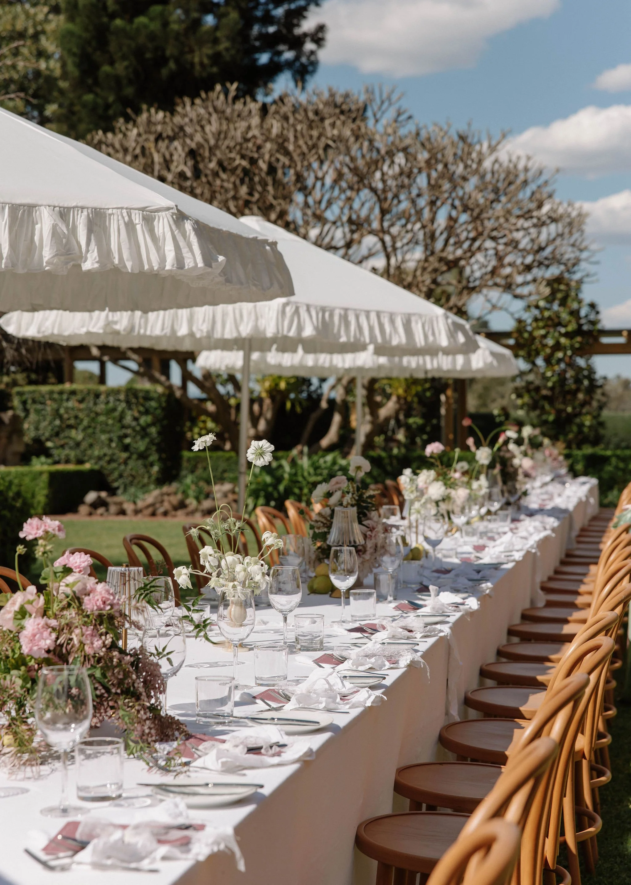 Jimbour House, jimbour wedding, pink flowers, pink wedding flowers, Dalby wedding, poesia studio, wedding florist, Sunshine Coast Wedding Florist, modern wedding flowers, garden, roses, garden wedding flowers, garden party, spring wedding, summer wed