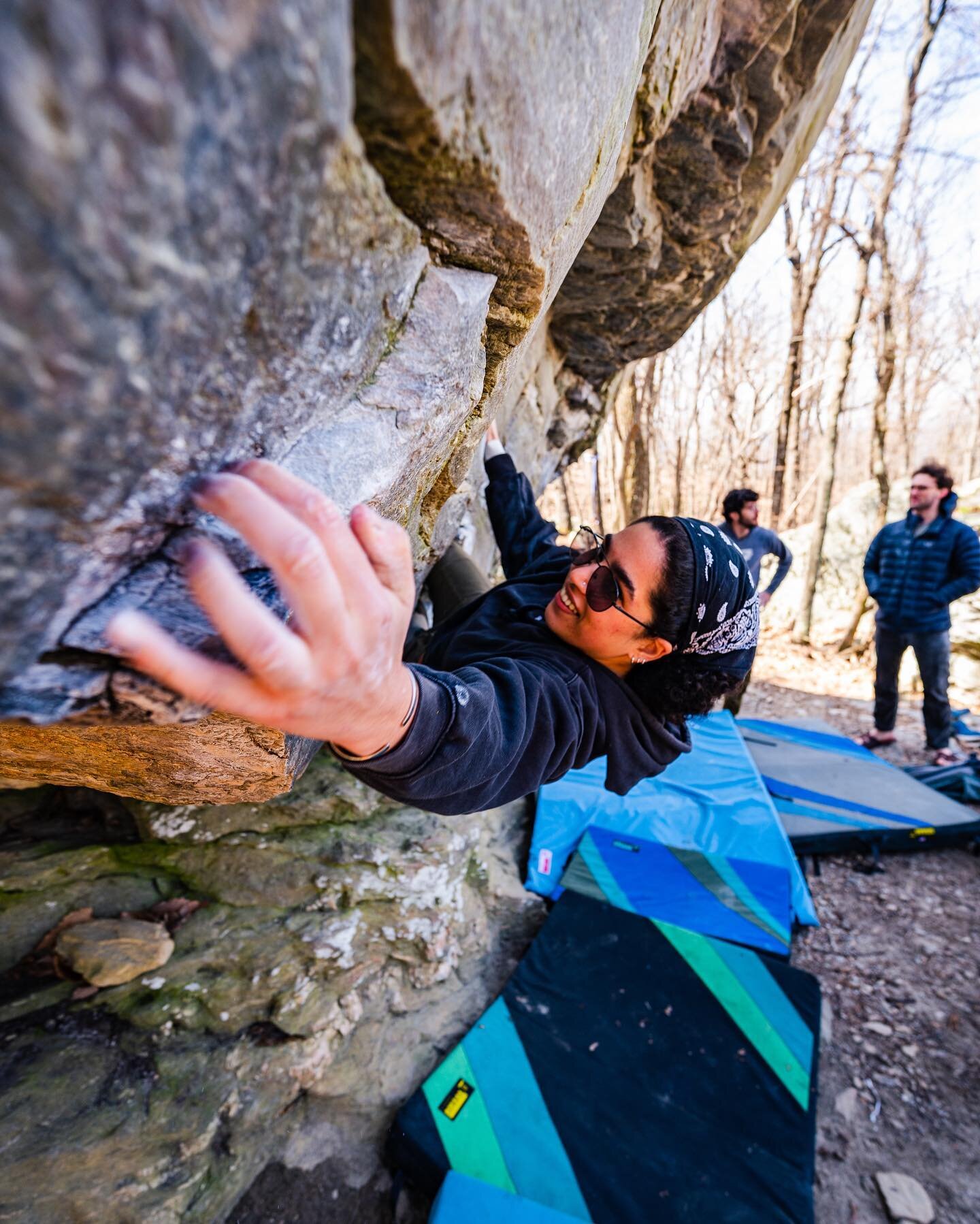 A day at Moores
Photos:
1) @lightandary on Triple X😎
2) @camerobnright and Jemi🐶
3) @mcornettecook on the crimps ❄️
4) @johnny_.jpg with the biscuits 😶
Stoked to have spent the first day of spring break with some amazing people. From sharing be