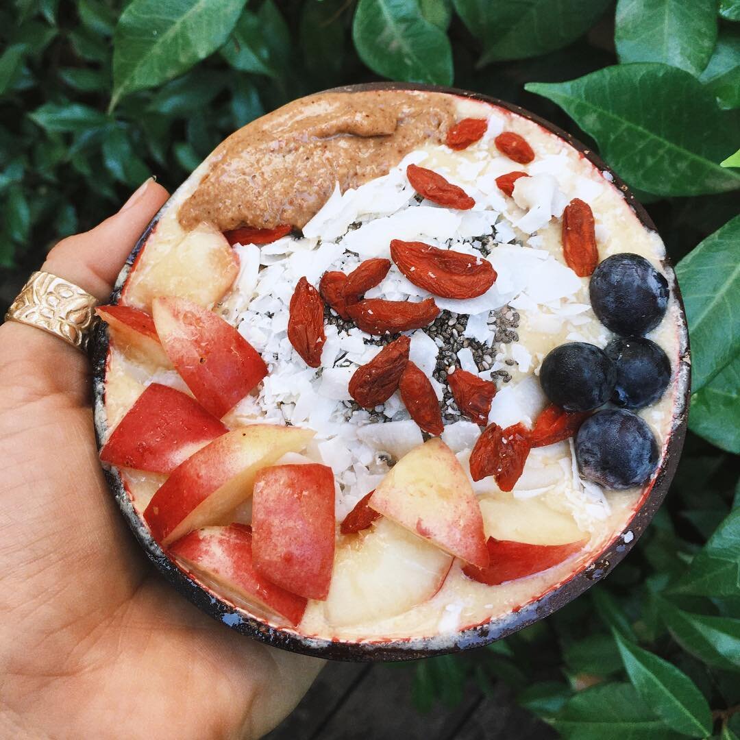 Find your creativity with sweet and salty toppings! &bull;&bull;&bull; ABC butter+cacao nibs with some juicy ripe nectarines&mdash;all played a fun duo in our &gt;&gt;Mango Passion&lt;&lt; blitzit smoothie! .
.
.
#justrealfruit #costcoaustralia #cost