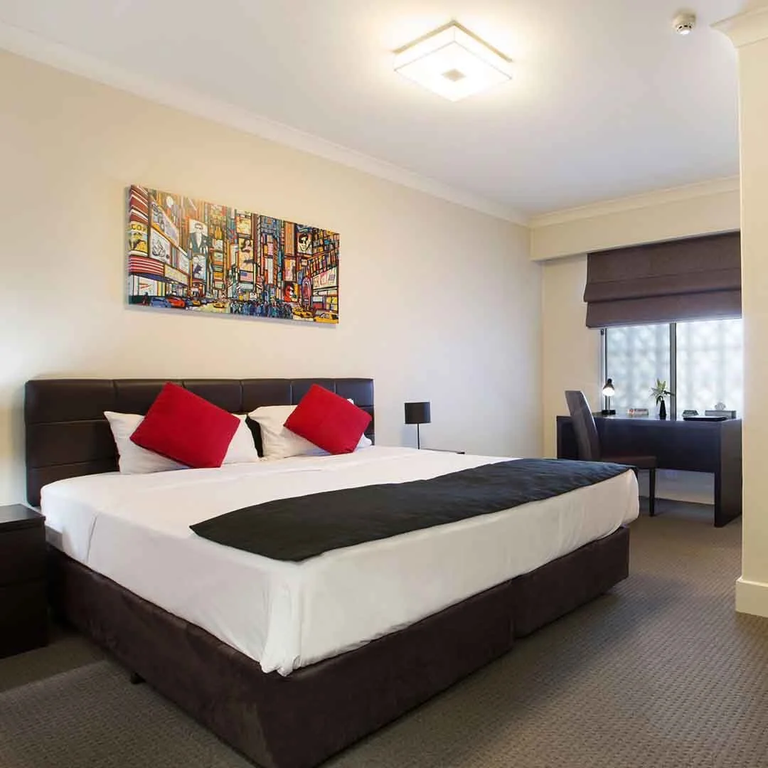 Accommodation-Studio King-Square.jpg
