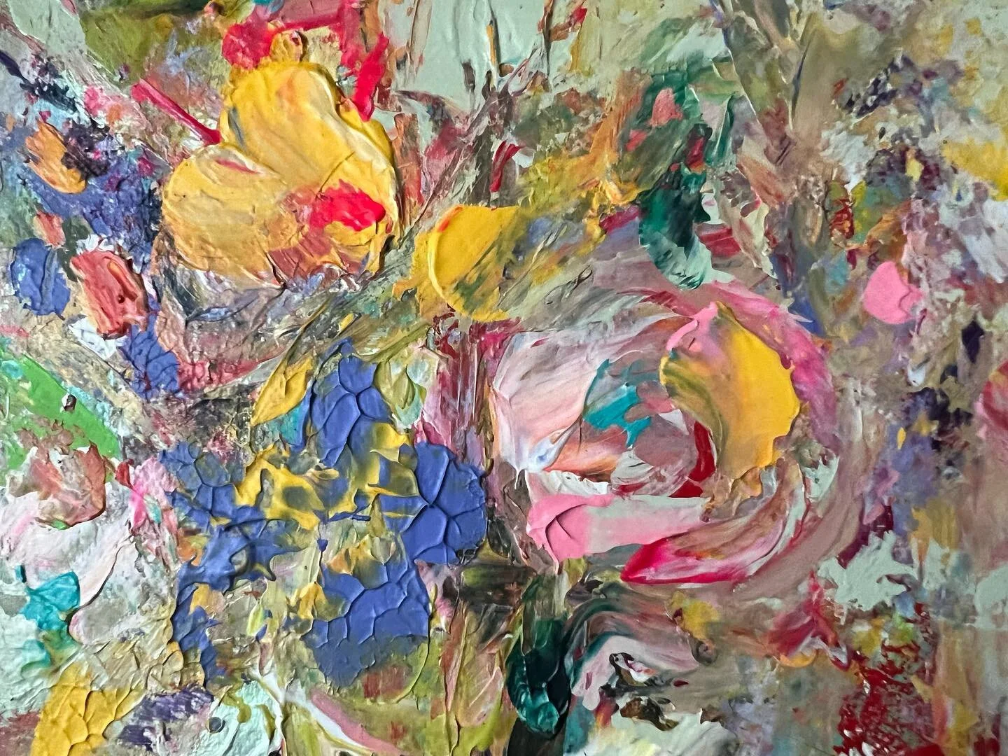 #closeups 🎨 

#paintingoftheday

-
-
-
#stilllife 
#acrylicart
#textureart 
#gesturalpainting 
#painting
#painter
#flowerpainting 
#abstractflower 
#impressionistpainting 
#antoniathompsonart 
#vasepainting
#femalepainter
#paintingathome
#contempora