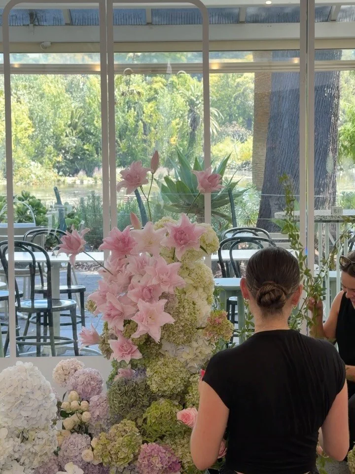 A little colour on the grid 💗

@archive.hire @lafete_hire @curtisstoneevents_au 
@olivianemtsas 

#summerinmelbourne 
#flowersstgermain 
#ceremonyflowers 
#gardenweddinginspiration