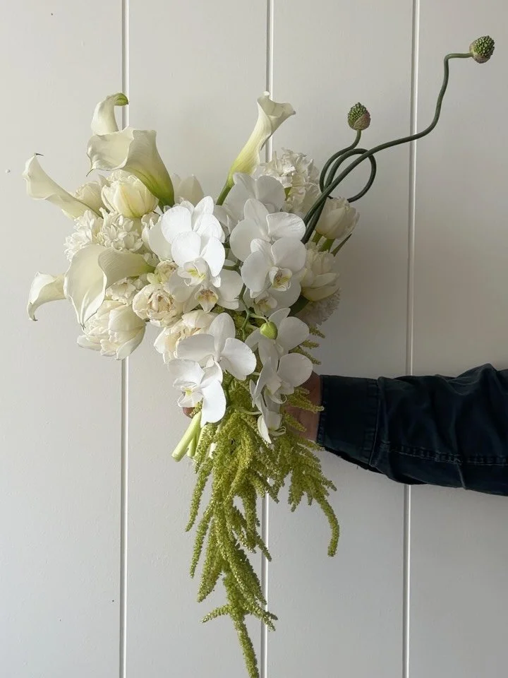 I will add Hyacinth to anything and everything at this point ⚪️
@weddingsofdesire 

#whiteweddingflowers 
#trendingflorals 
#flowersstgermain 
#hyacinths 
#melbournewedding