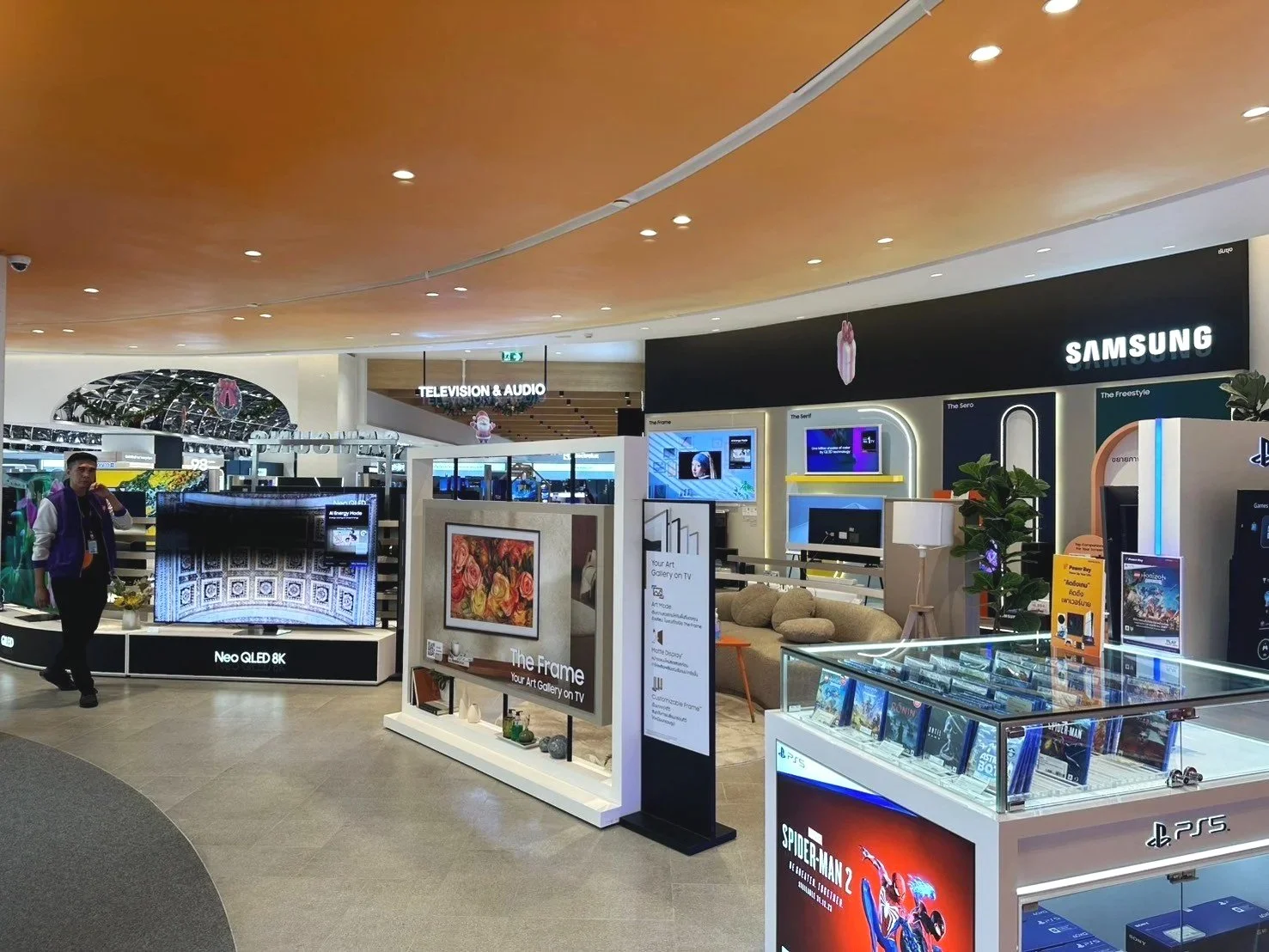 Power Buy Central Chidlom