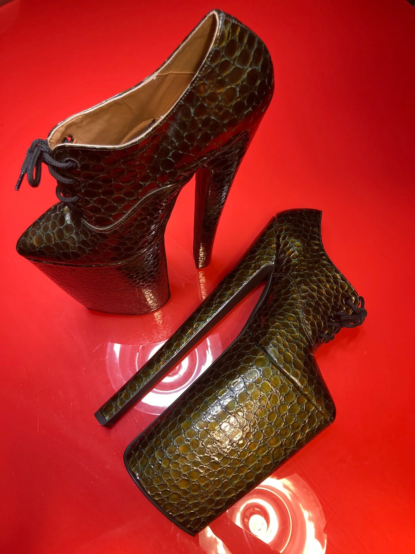 In response to @thevampireswardrobe post of some fabulous knee-high red leather boots from the Leatherworks footwear catalogue that they used to pour over as a teenager, I post these shoes with a similar story! I saved up $20 AUD to buy this Skin Two