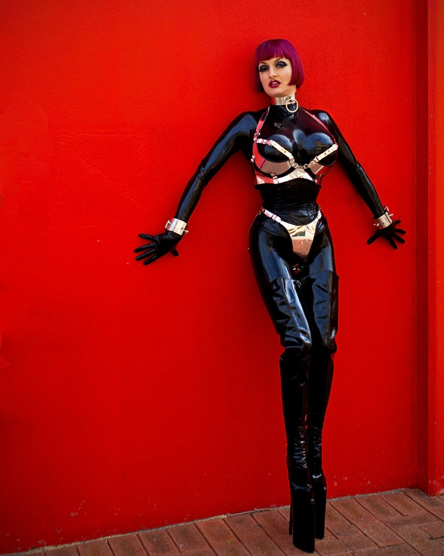 In My favourite 12" heel boots by #LittleShoeBox and My now-ubiquitious #megaboobs #latex #catsuit with a custom made Japanese patent #leather tightlacing #corset by legend LA based corsetmaker #suenice - as shot by Warped Photography from Perth