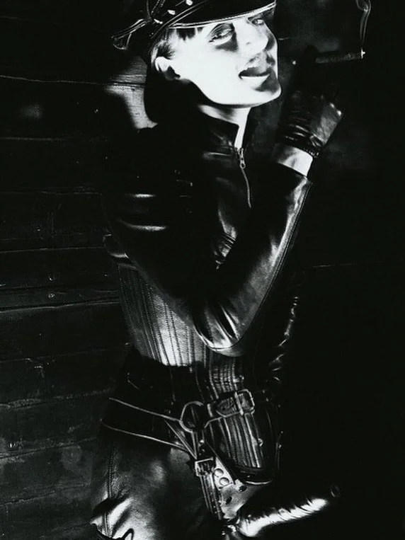 Back in Sydney - back at serving! Thanks to @samkingart68 for this throwback of Me doing the thing I&rsquo;m known for! These were the first gloves &amp; strap I ever bought from @eagle_leather @eagleofficialstore ! I&rsquo;m wearing a leather #Catsu