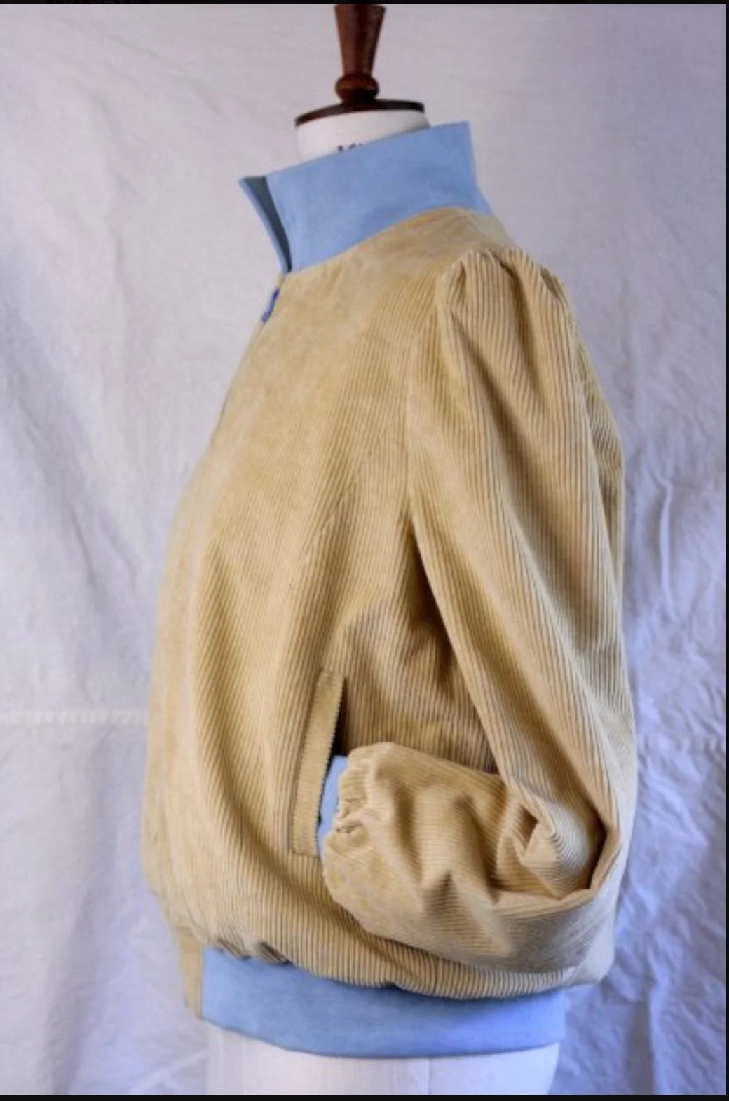 Ande Bomber yellow.jpg