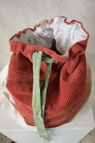 Red puffball bag 4.JPG
