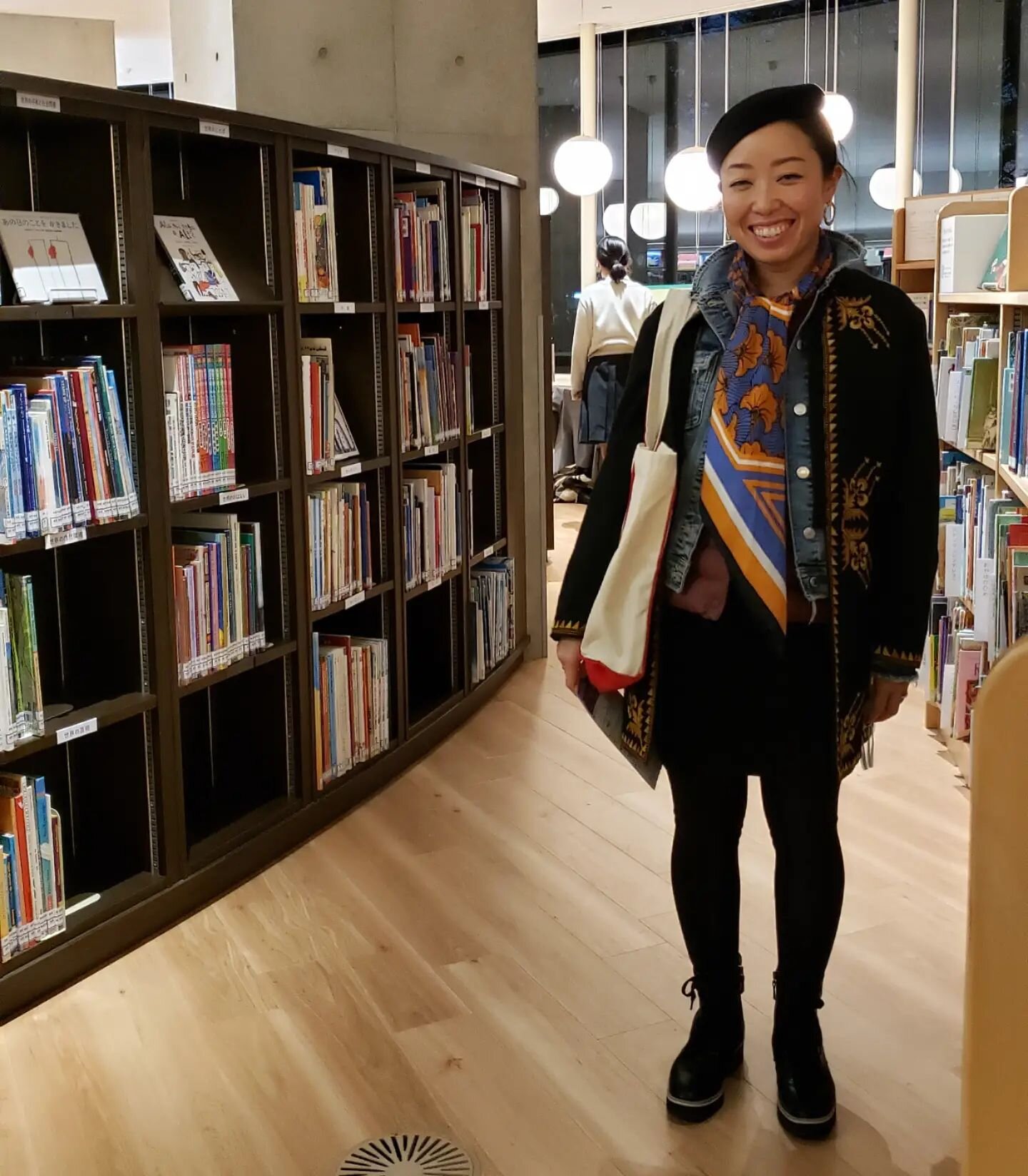 板橋区中央図書館の一角には、イタリアを拠点とするボローニャ絵本原画展に寄せられた世界各国の絵本に出会えるボローニャ絵本館があるのです📚 とってもいい図書館です🌲絵本好きにオススメ🥰
 
 
In Itabashi, Tokyo, there's a library within a library dedicated to children's books gifted from the Bologna Children's Book Fair. I wanted to see it an