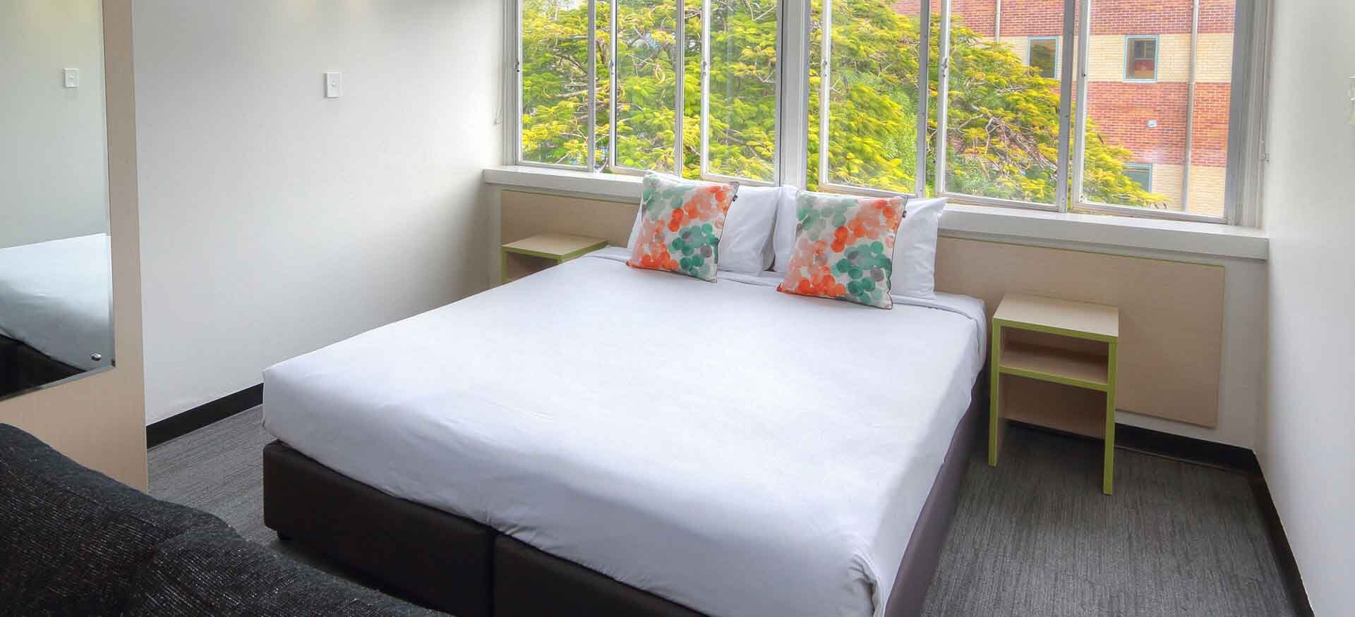 Accommodation-Economy Queen-Banner.jpg