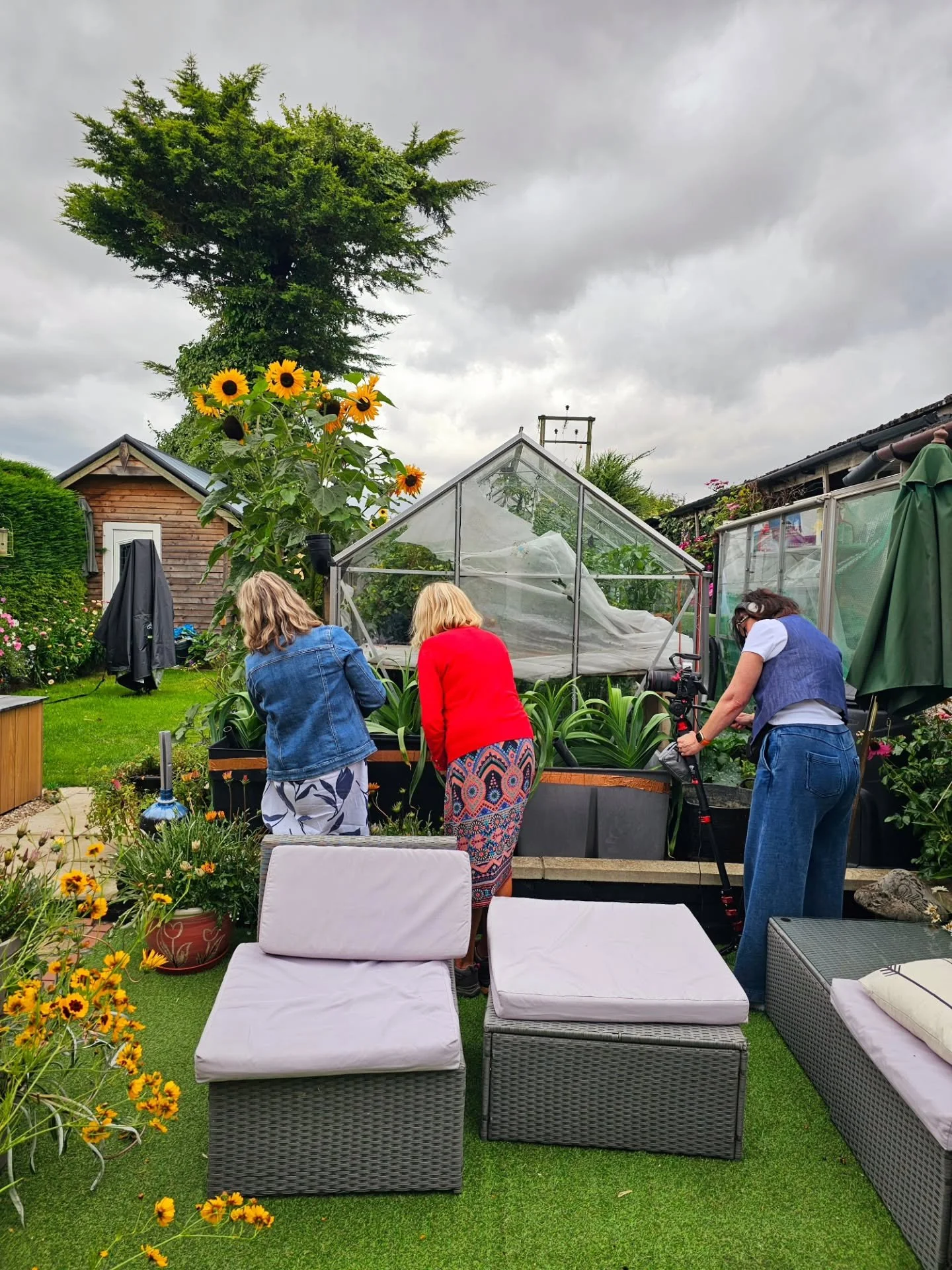 𝗖𝗼𝗺𝗺𝘂𝗻𝗶𝘁𝘆 𝗢𝘄𝗻𝗲𝗱 𝗣𝘂𝗯𝘀 ❤️

We're working on a filming project at the moment with @this.film.production

These will be three short films telling the stories of three community-owned pubs across England and Wales, commissioned by @campa