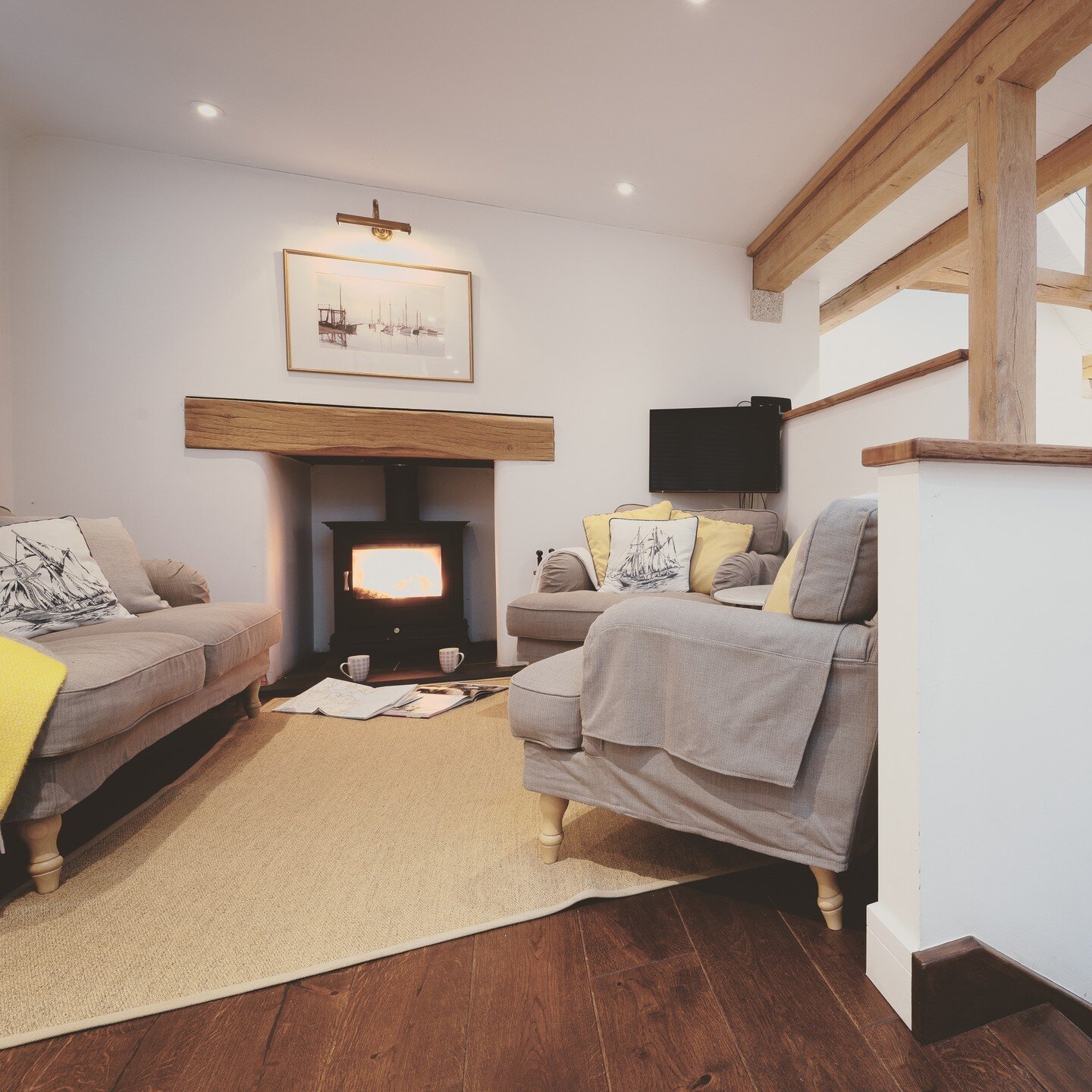 Crazy I know to be thinking about lighting log burners and snuggling up in the warmth but we are looking ahead here @daphnecottage as the cottage is generally full 6 months into the future. ⁠
🔥🔥🔥⁠
So if you are escaping the sun outside today and t