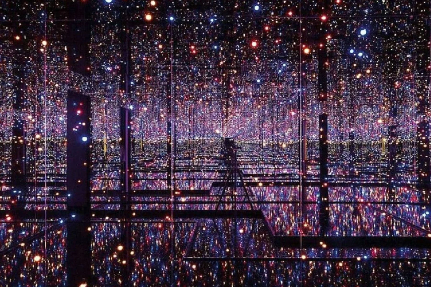 Yayoi Kusama, Infinity Mirrored Room.
