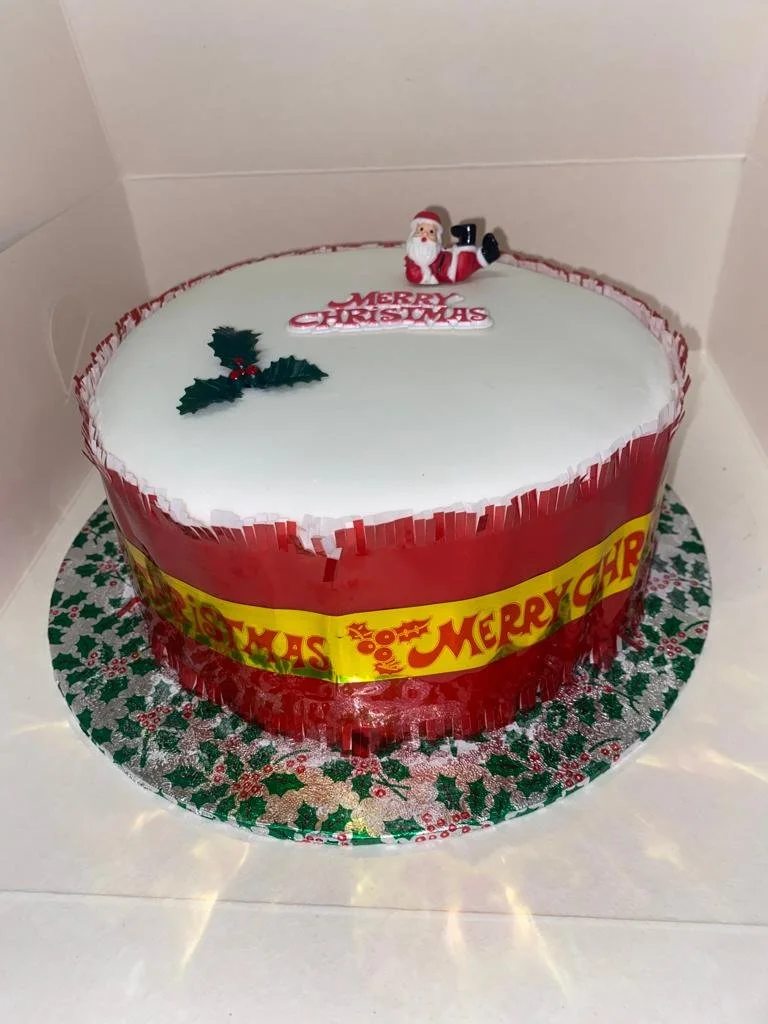 Christmas Cake (8" round)