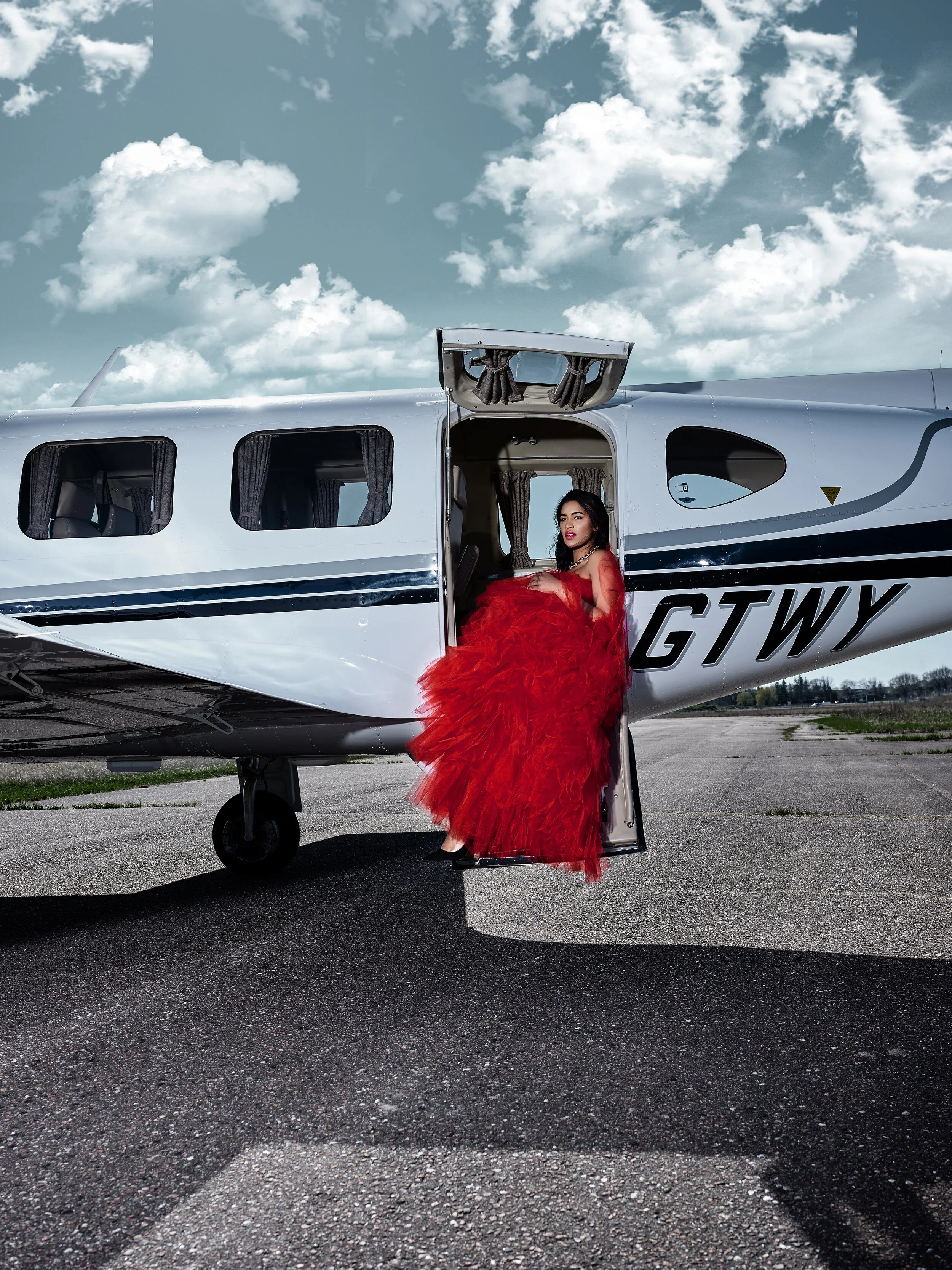 sm 043021-jodie plane - 1.jpg
