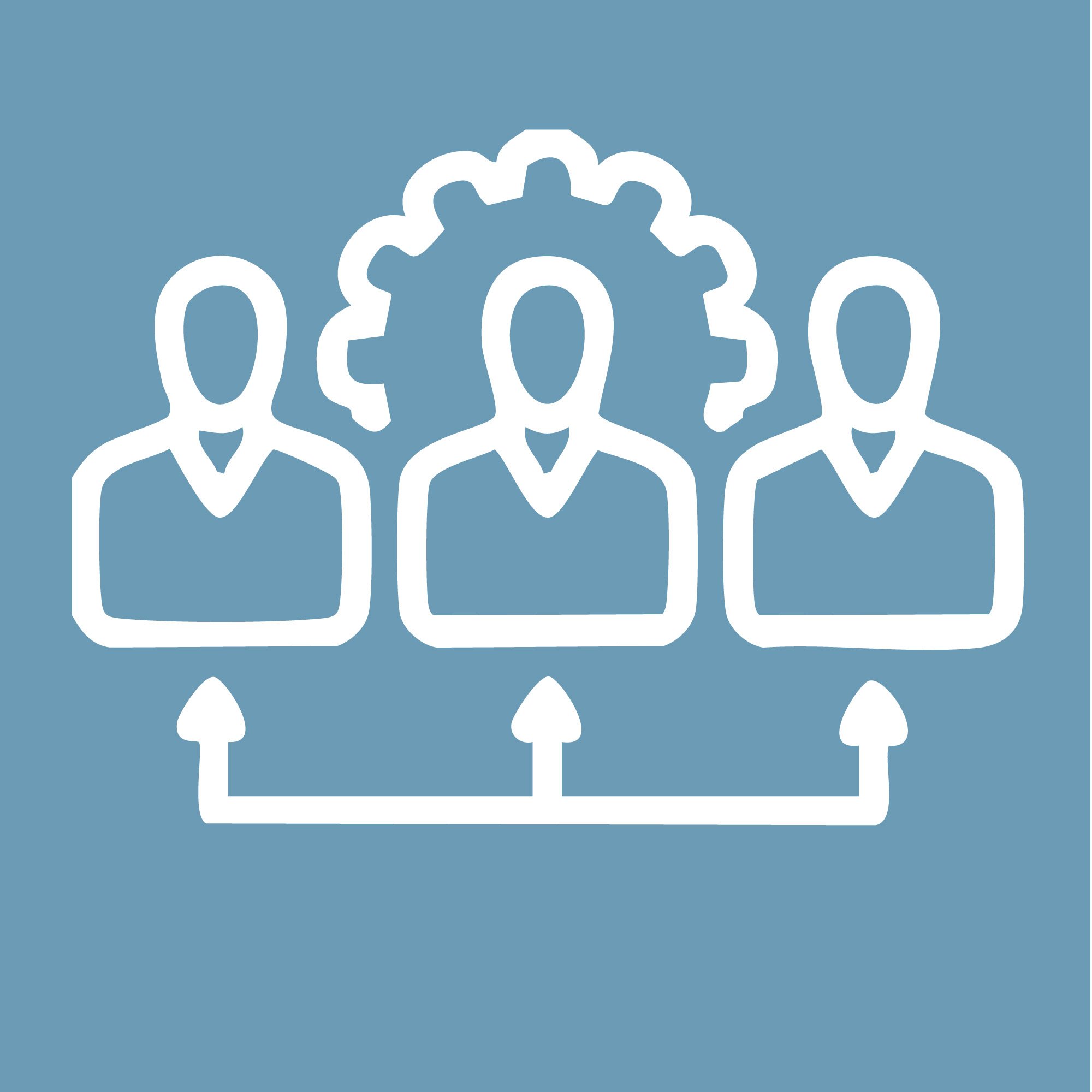 Icon representing a team of three people with a gear symbol above their heads, connected by arrows indicating collaboration or teamwork.