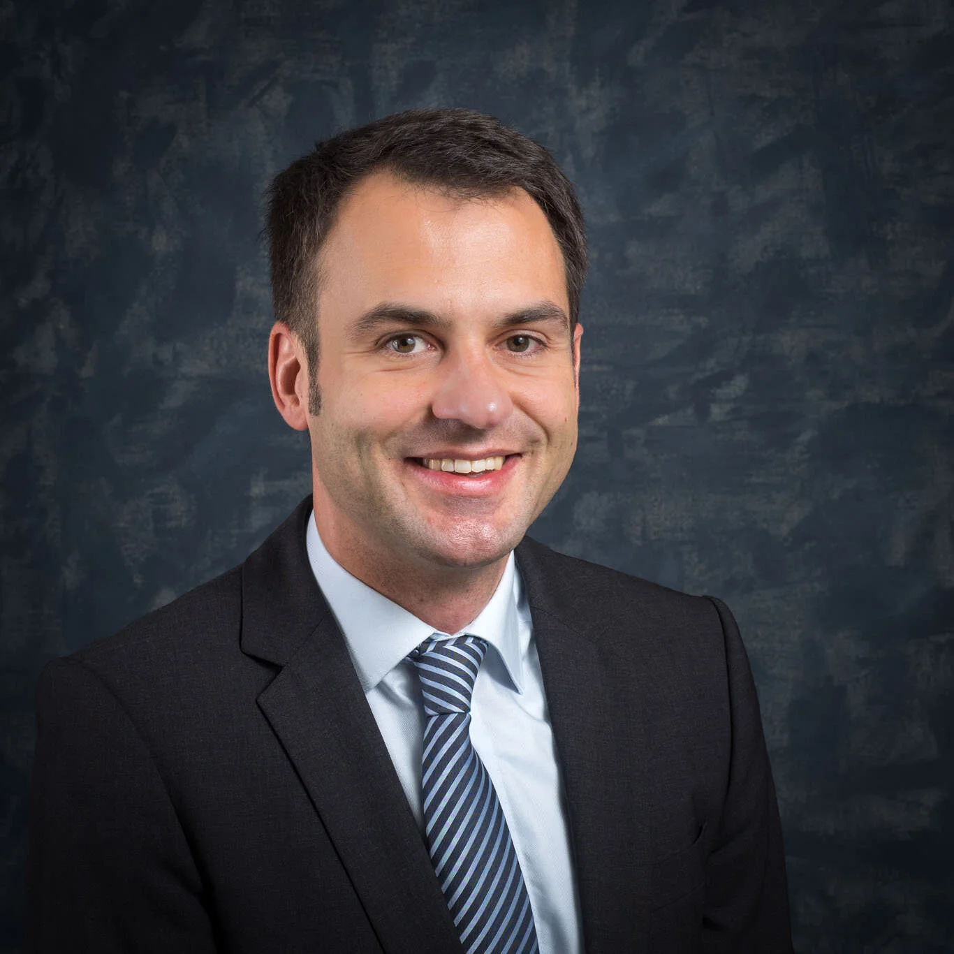 Business Headshot Testimonial - Tobi