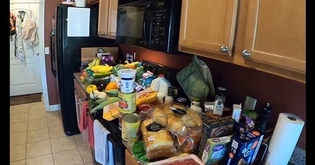 The new video is up on the channel and website. This one is all about how me and Em plan, shop, and prepare our food so we can eat delicious, healthy meals while on a budget.
Swipe for a preview and check it out by clicking my link in the bio, it&rsq