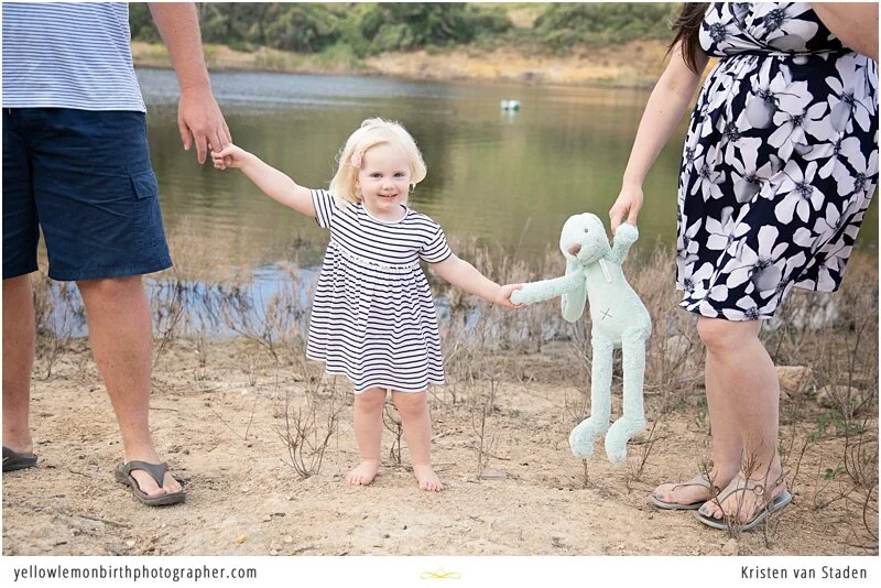 what to wear for a maternity photo session_0007.jpg