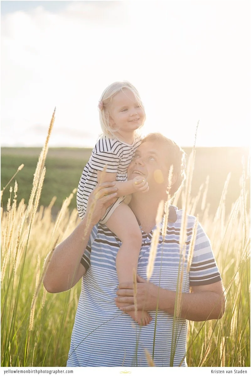 what to wear for a maternity photo session_0009.jpg