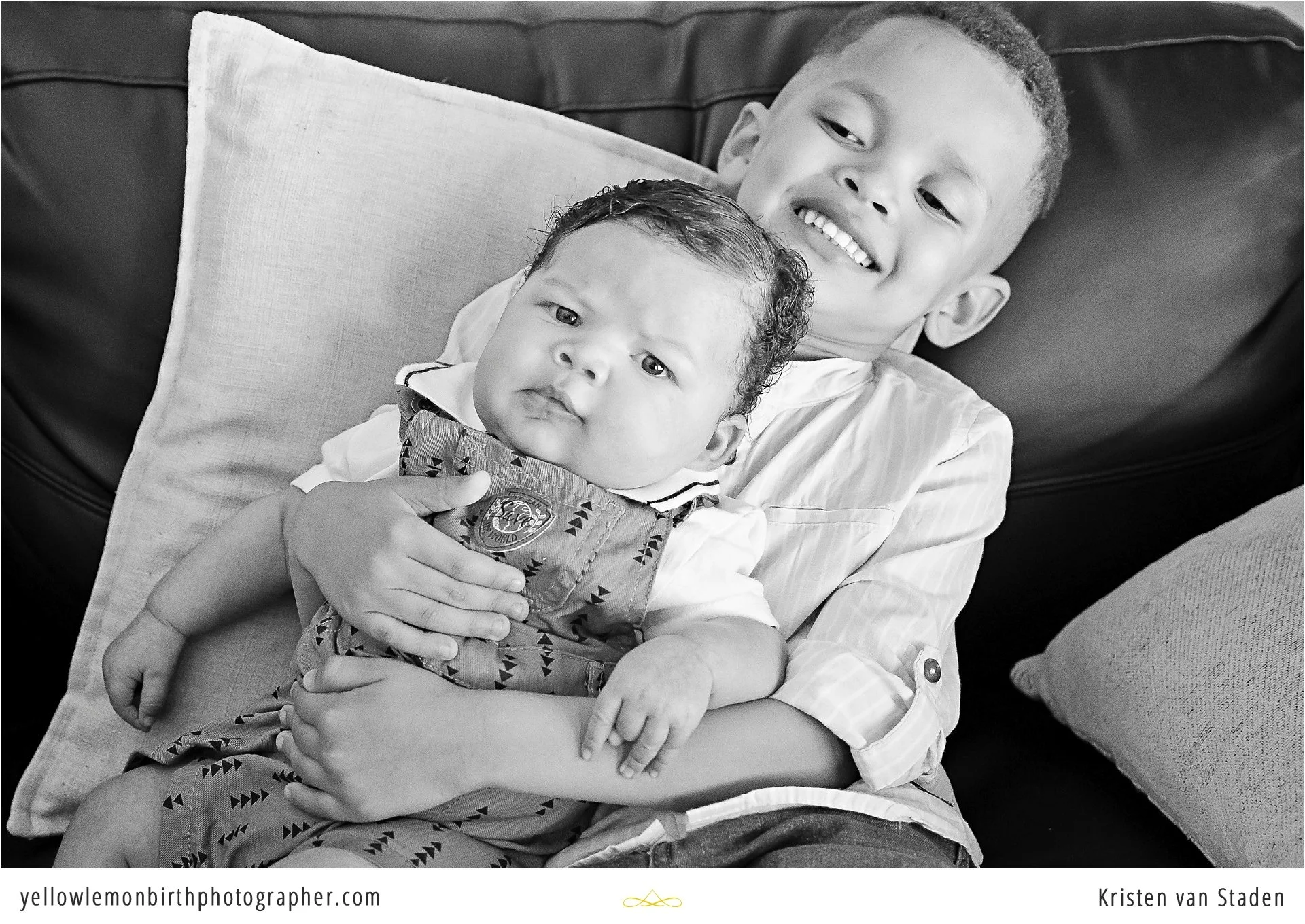 home newborn photo session yellow lemon_004.jpg
