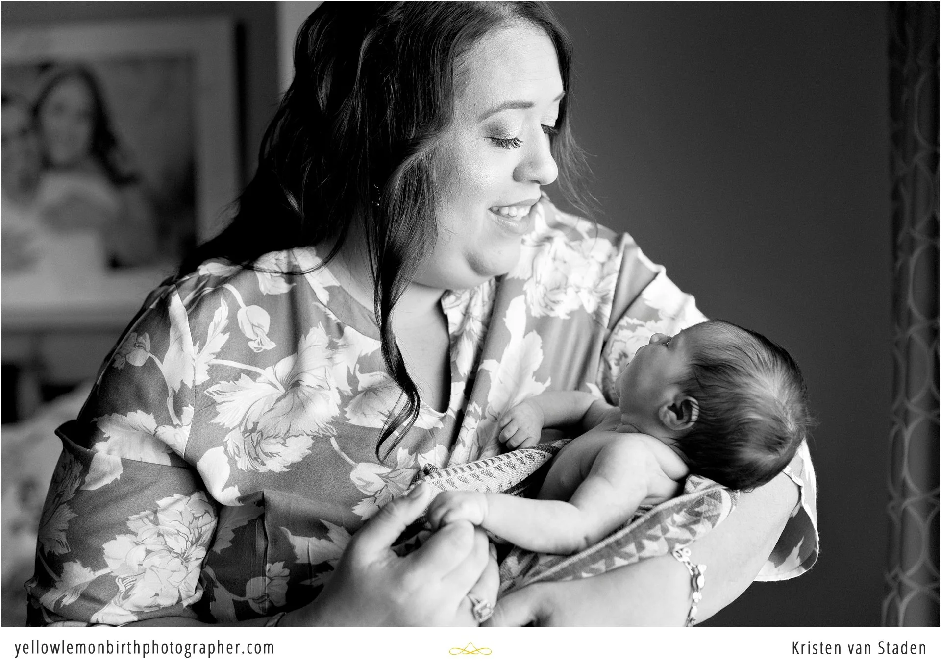 home newborn photo session with toddler__0017.jpg