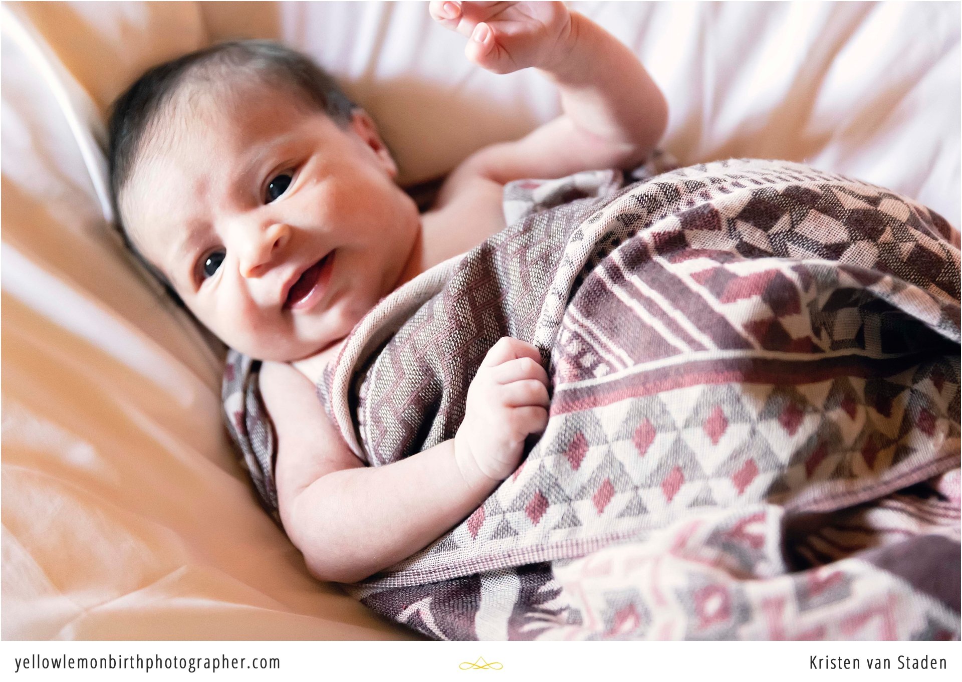 home newborn photo session with toddler__0019.jpg