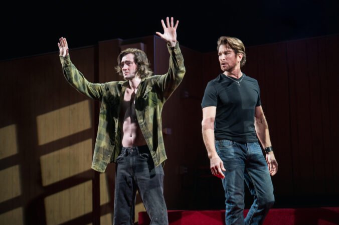 Will-Connolly-and-Andy-Karl-in-Teeth_c-Valerie-Terranova_202.jpg