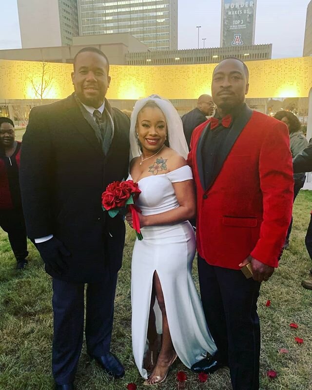 This lovely couple was my first of two ceremonies performed today on 02/20/20... we cold but it's cool!